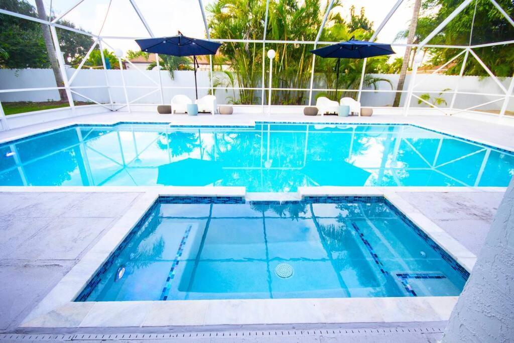 Home In Miami Bagian luar foto