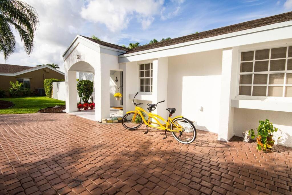 Home In Miami Bagian luar foto
