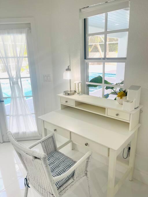 Home In Miami Bagian luar foto