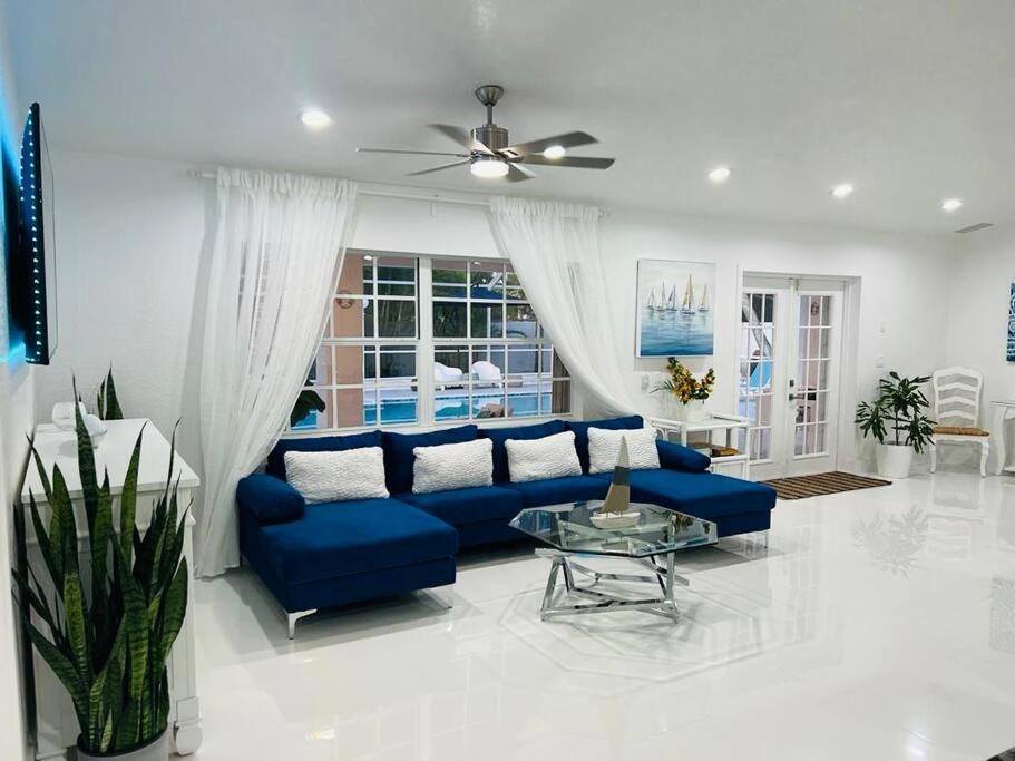 Home In Miami Bagian luar foto
